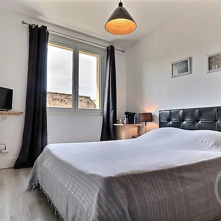 La Domitia Bed & Breakfast