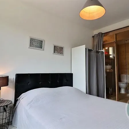 La Domitia Bed & Breakfast 3*